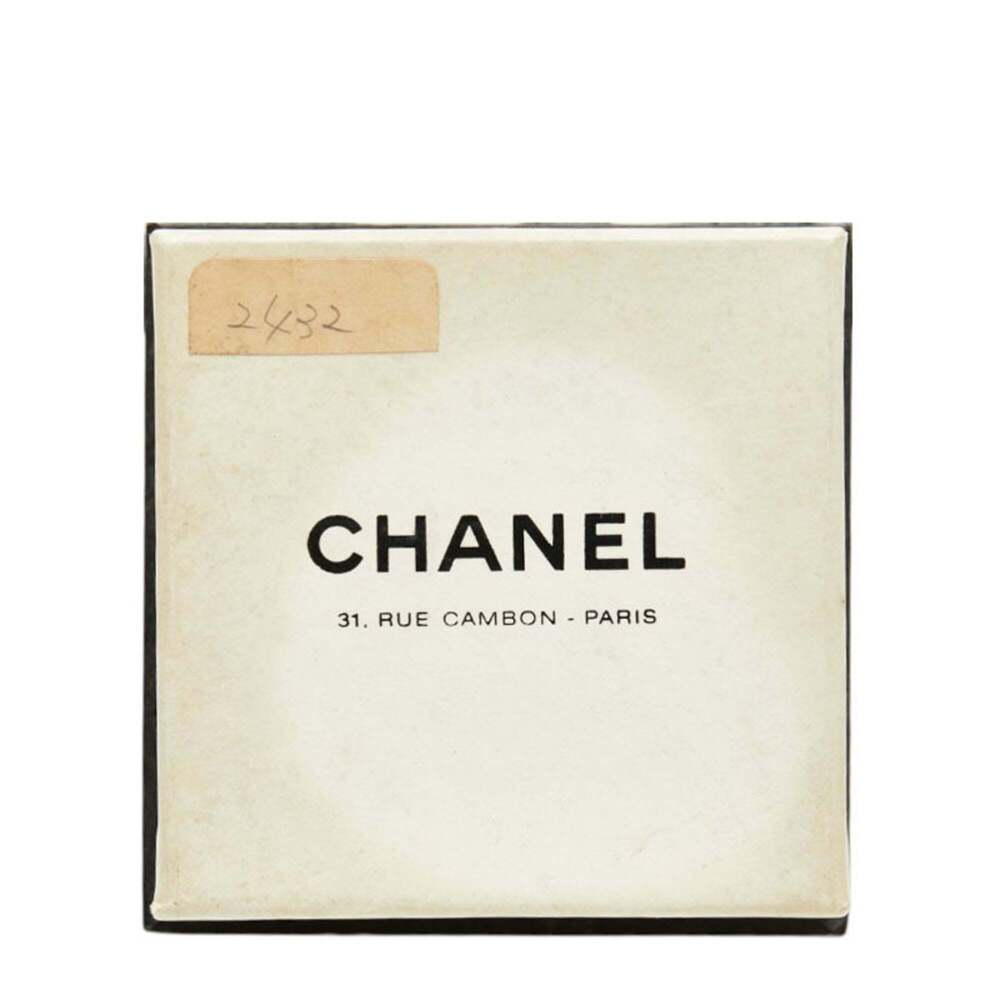 CHANEL Vintage Black Logo Earrings - Picture 5 of 6
